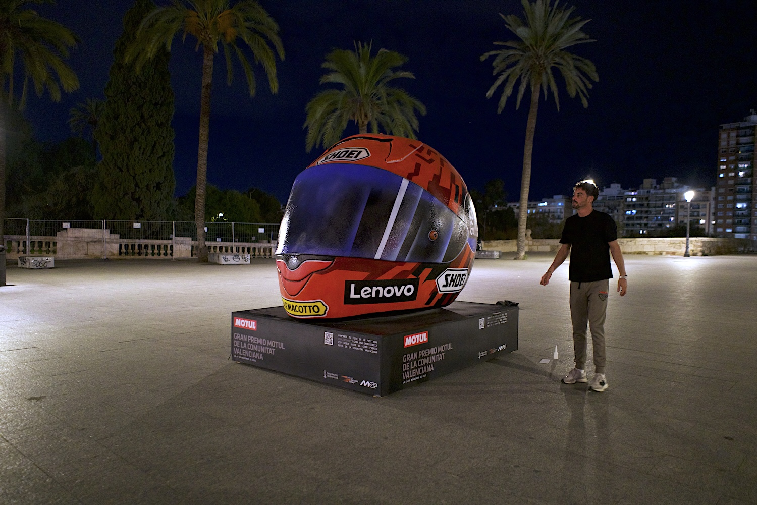 cascos moto gp valencia 2025